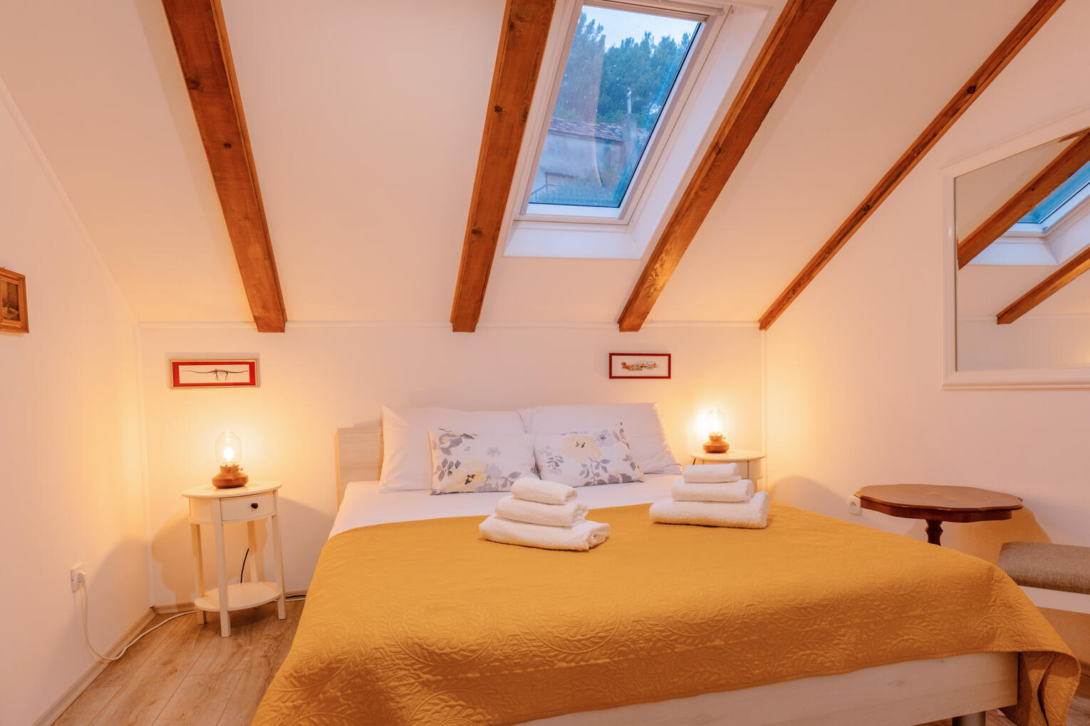 Bedroom with roof window